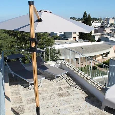 Ξενοδοχείο με διαμερίσματα Terrazza Roma *