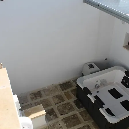 Terrazza Roma 3* غالاتينا